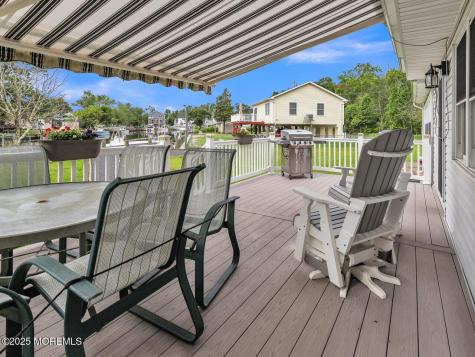18 Beacon Drive Waretown NJ 08758