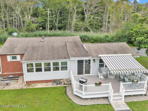 18 Beacon Drive Waretown NJ 08758