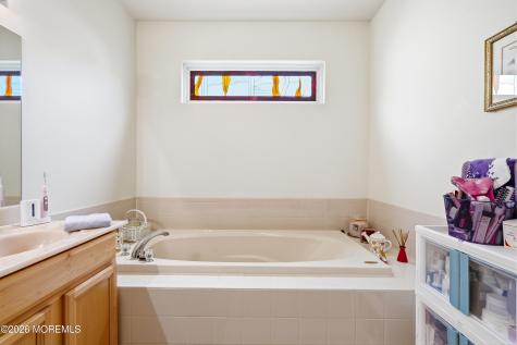 5 Holly Manor Court Helmetta NJ 08828