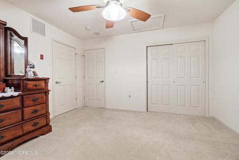 5 Holly Manor Court Helmetta NJ 08828
