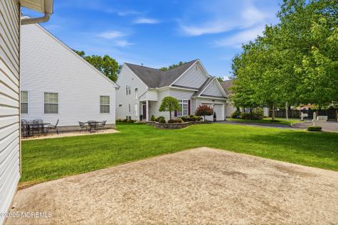 5 Holly Manor Court Helmetta NJ 08828