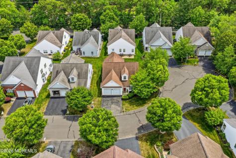 5 Holly Manor Court Helmetta NJ 08828