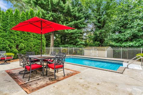 154 Parkview Terrace Lincroft NJ 07738