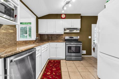 154 Parkview Terrace Lincroft NJ 07738
