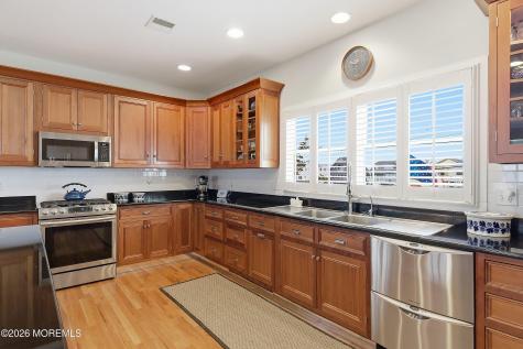 33 Sands Point Road Waretown NJ 08758