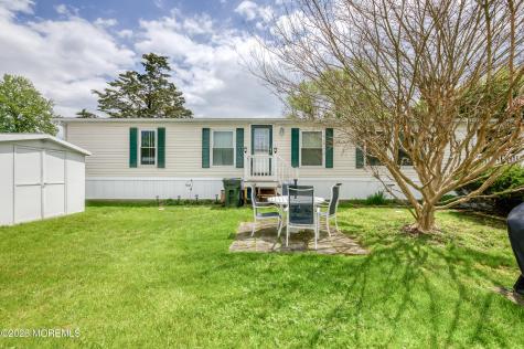 25 Village Road Morganville NJ 07751