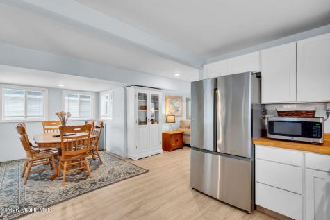 375 E Barnegat Avenue Bayville NJ 08721
