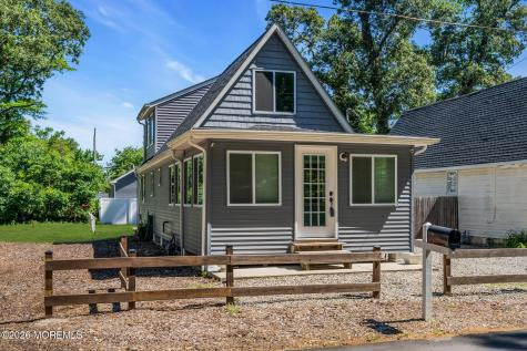 375 E Barnegat Avenue Bayville NJ 08721