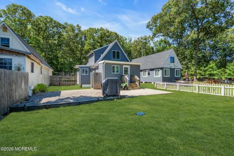 375 E Barnegat Avenue Bayville NJ 08721