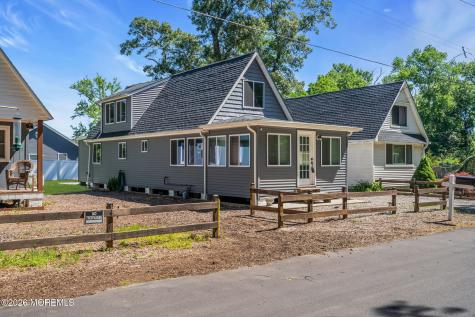 375 E Barnegat Avenue Bayville NJ 08721