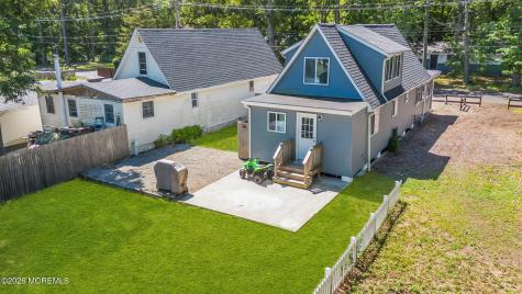 375 E Barnegat Avenue Bayville NJ 08721