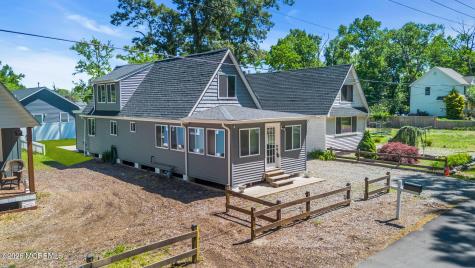 375 E Barnegat Avenue Bayville NJ 08721