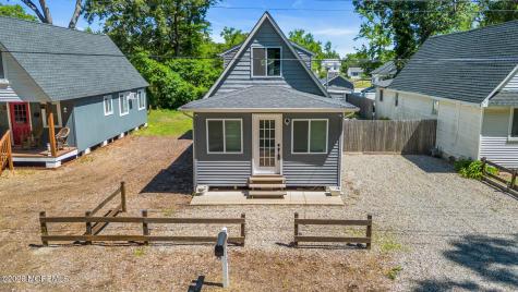 375 E Barnegat Avenue Bayville NJ 08721