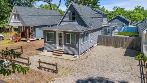 375 E Barnegat Avenue Bayville NJ 08721
