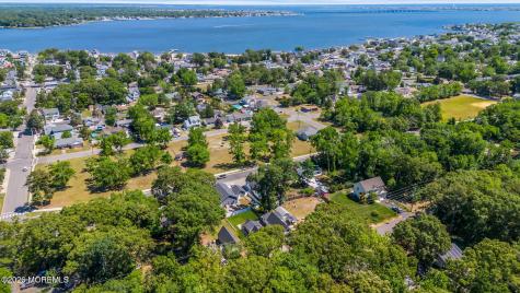 375 E Barnegat Avenue Bayville NJ 08721