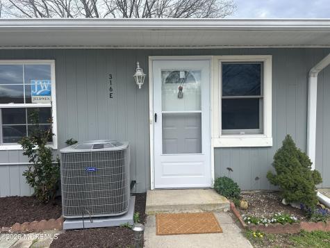 316 Coventry Court Lakewood NJ 08701