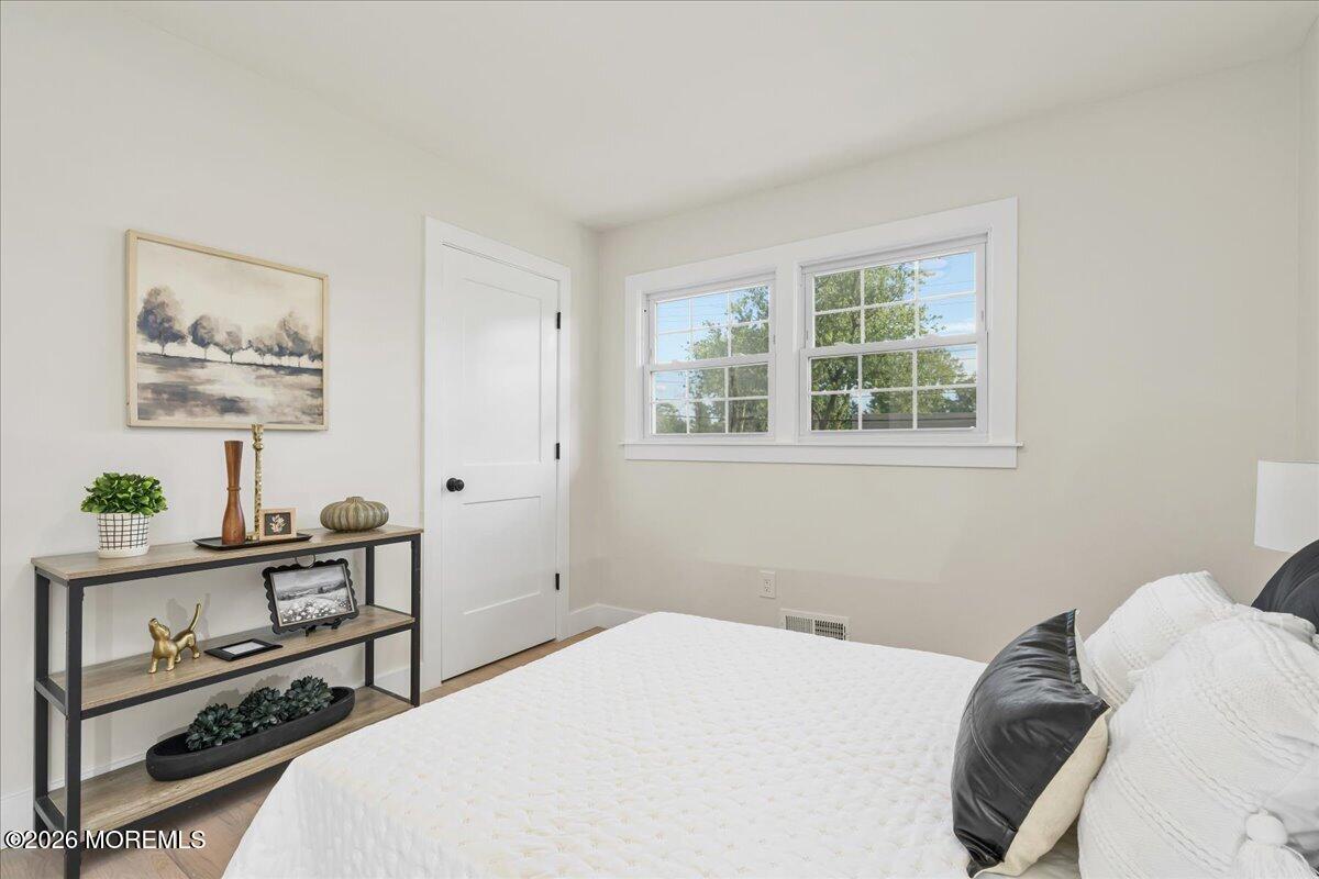 5 Colonial Way Lincroft NJ 07738