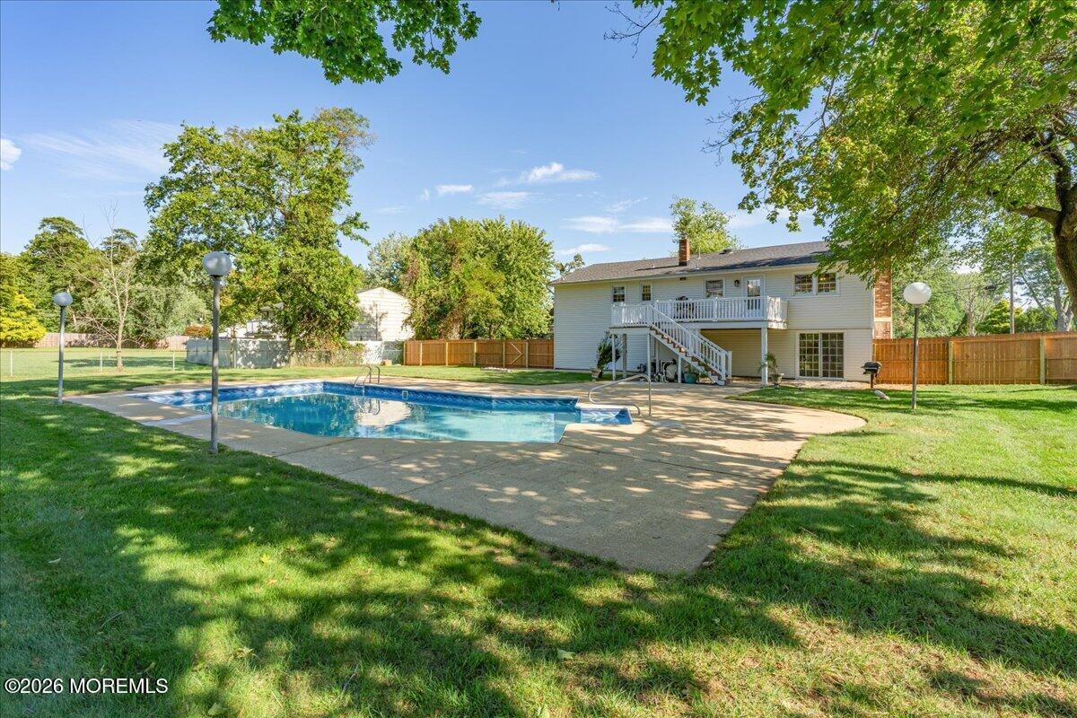 5 Colonial Way Lincroft NJ 07738