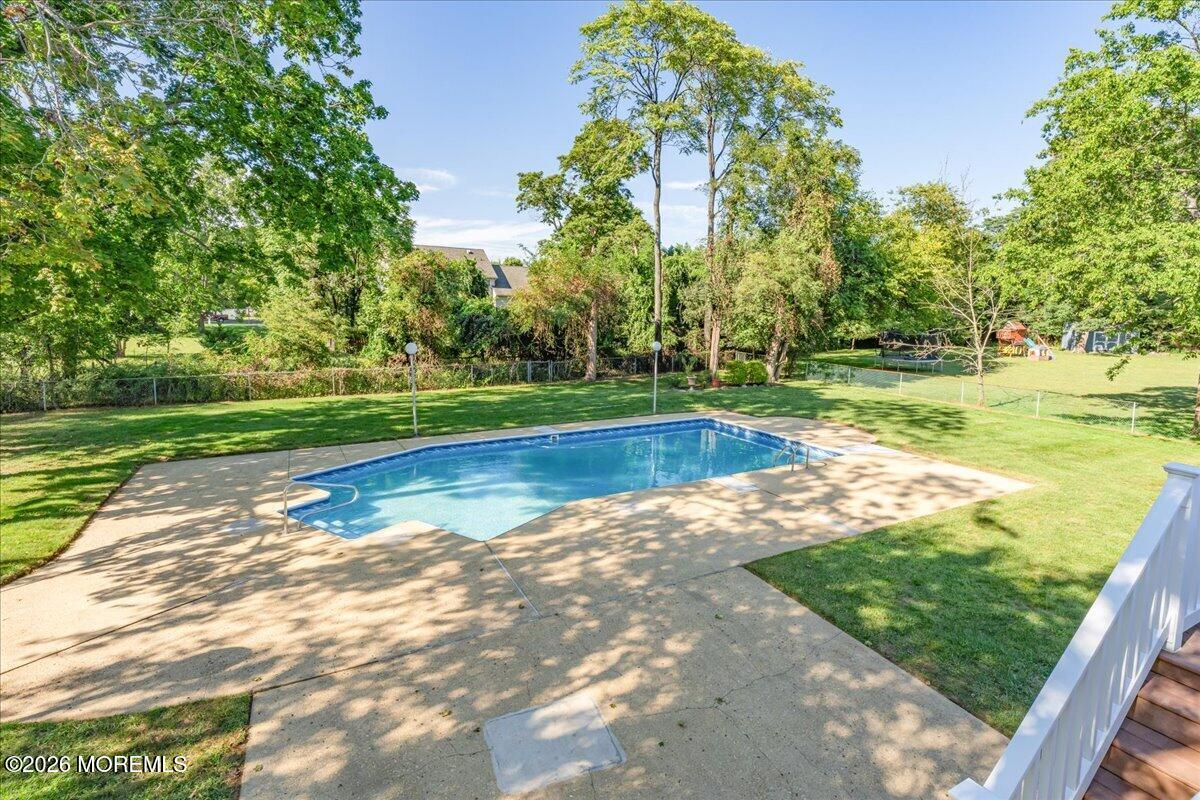 5 Colonial Way Lincroft NJ 07738