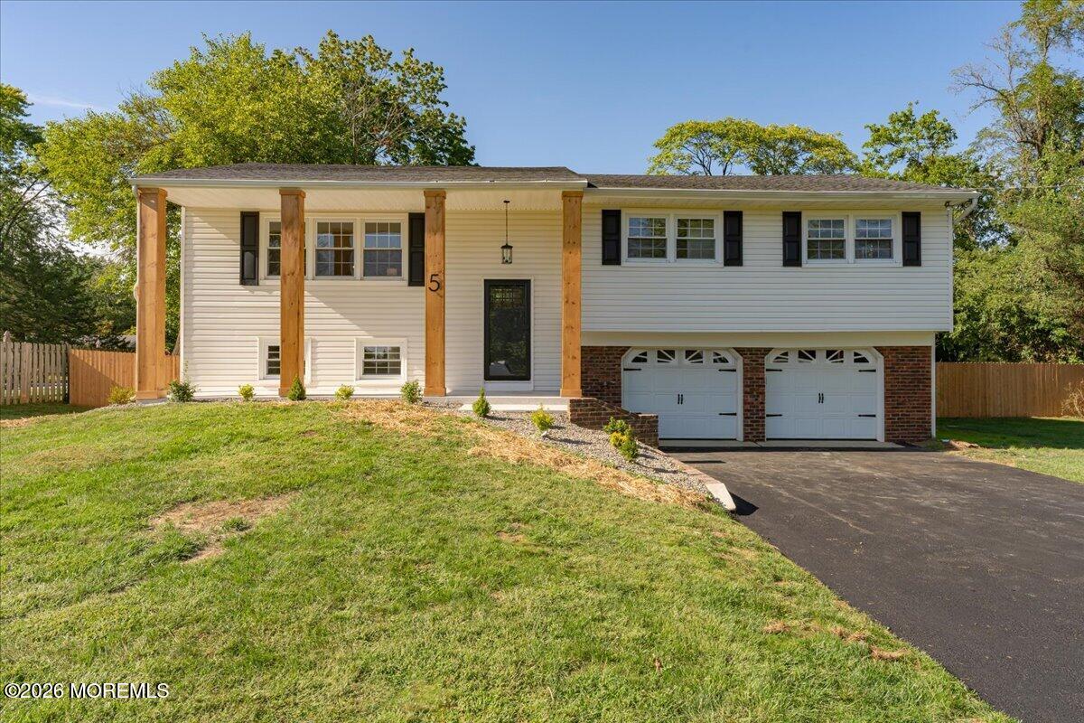 5 Colonial Way Lincroft NJ 07738