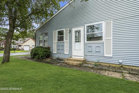 4B Pembroke Lane Whiting NJ 08759