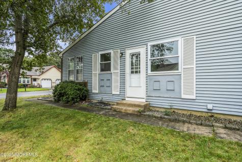 4B Pembroke Lane Whiting NJ 08759