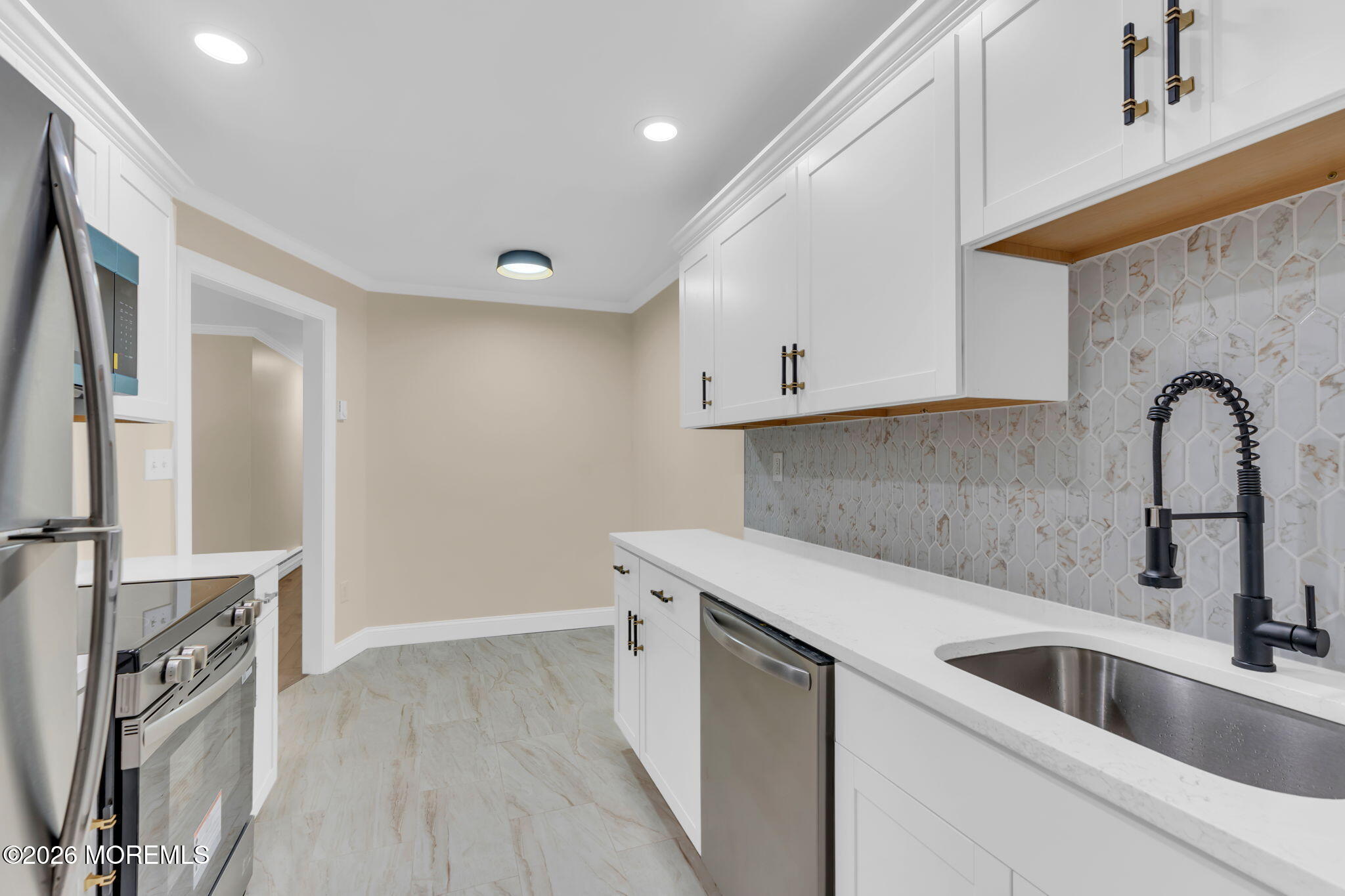 39 Meadow Green Circle Manalapan NJ 07726