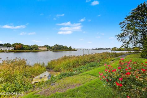 7 Leeward Court Oceanport NJ 07757