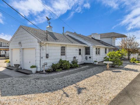 22 Dickman Drive Lavallette NJ 08735