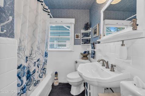 22 Dickman Drive Lavallette NJ 08735