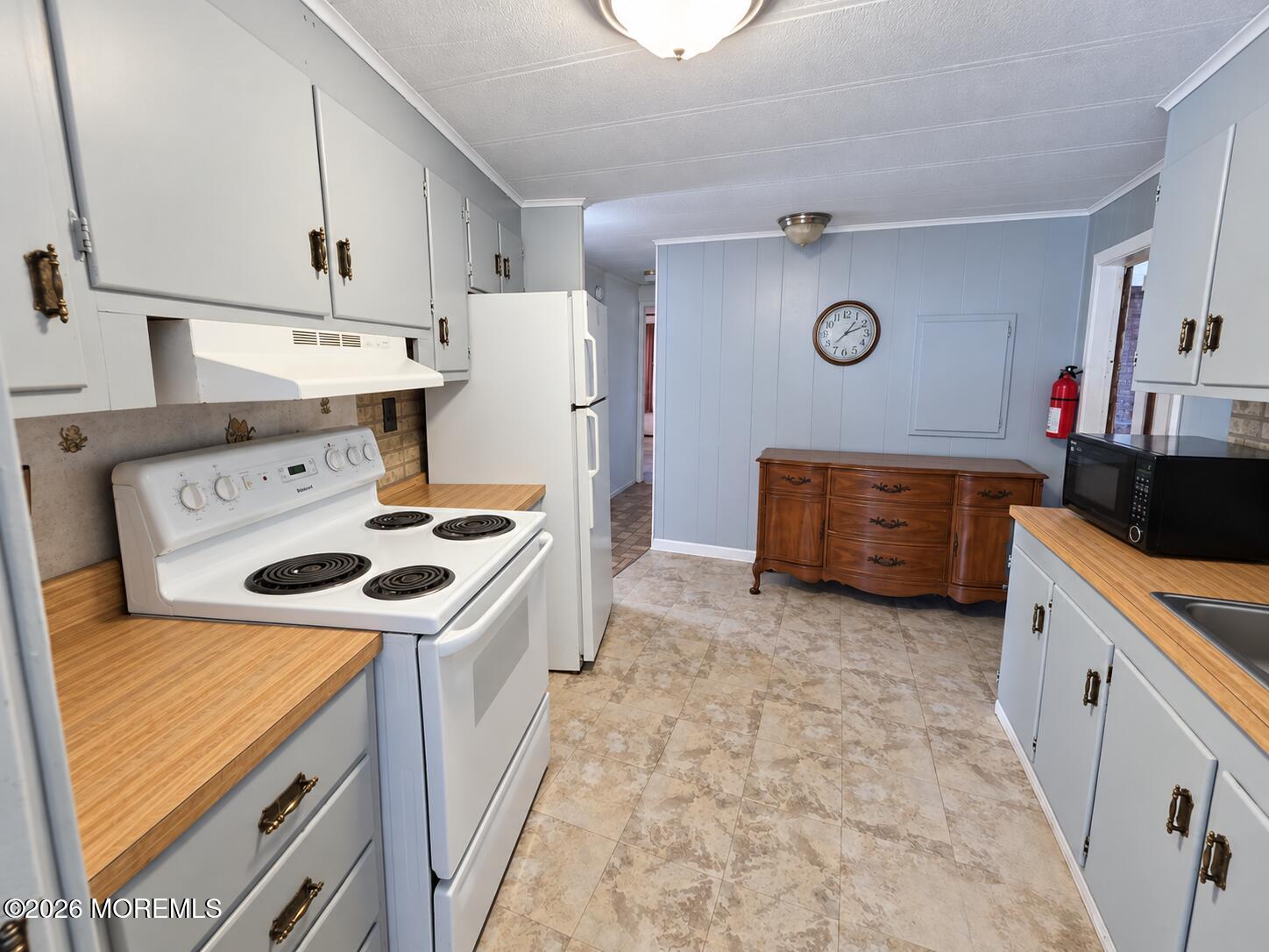 10 Raccoon Avenue Whiting NJ 08759