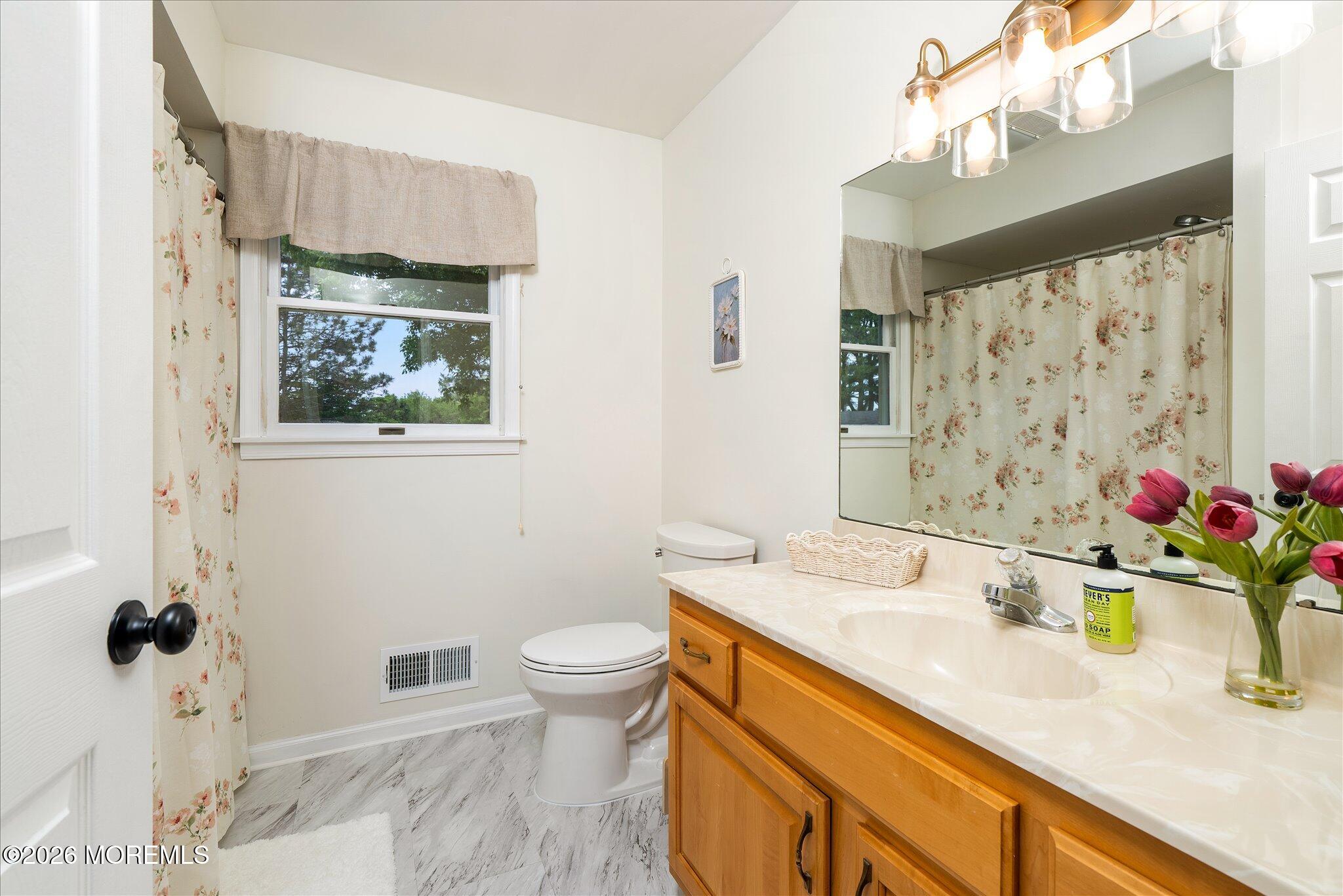 134 Schoolhouse Road Wrightstown NJ 08562