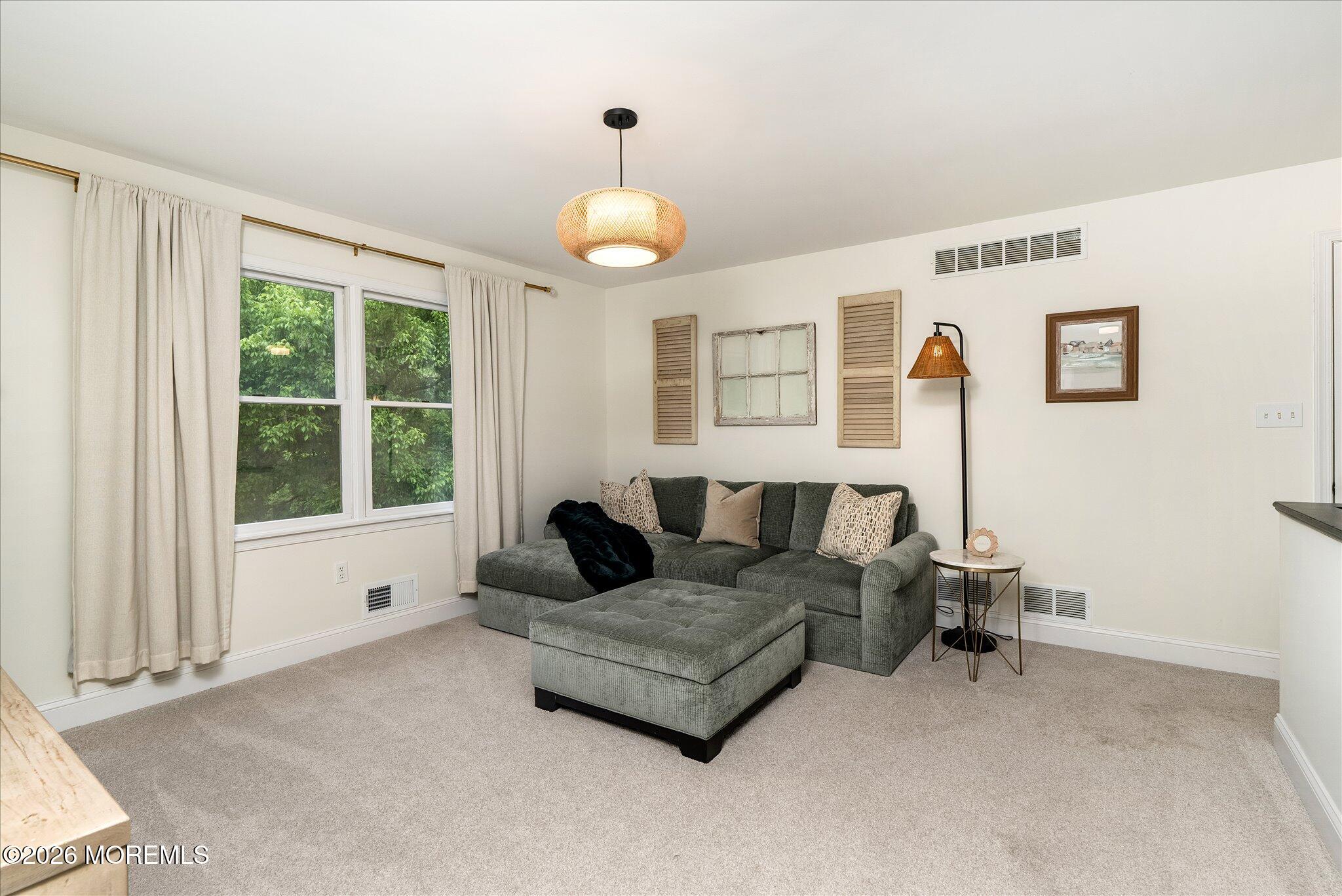 134 Schoolhouse Road Wrightstown NJ 08562