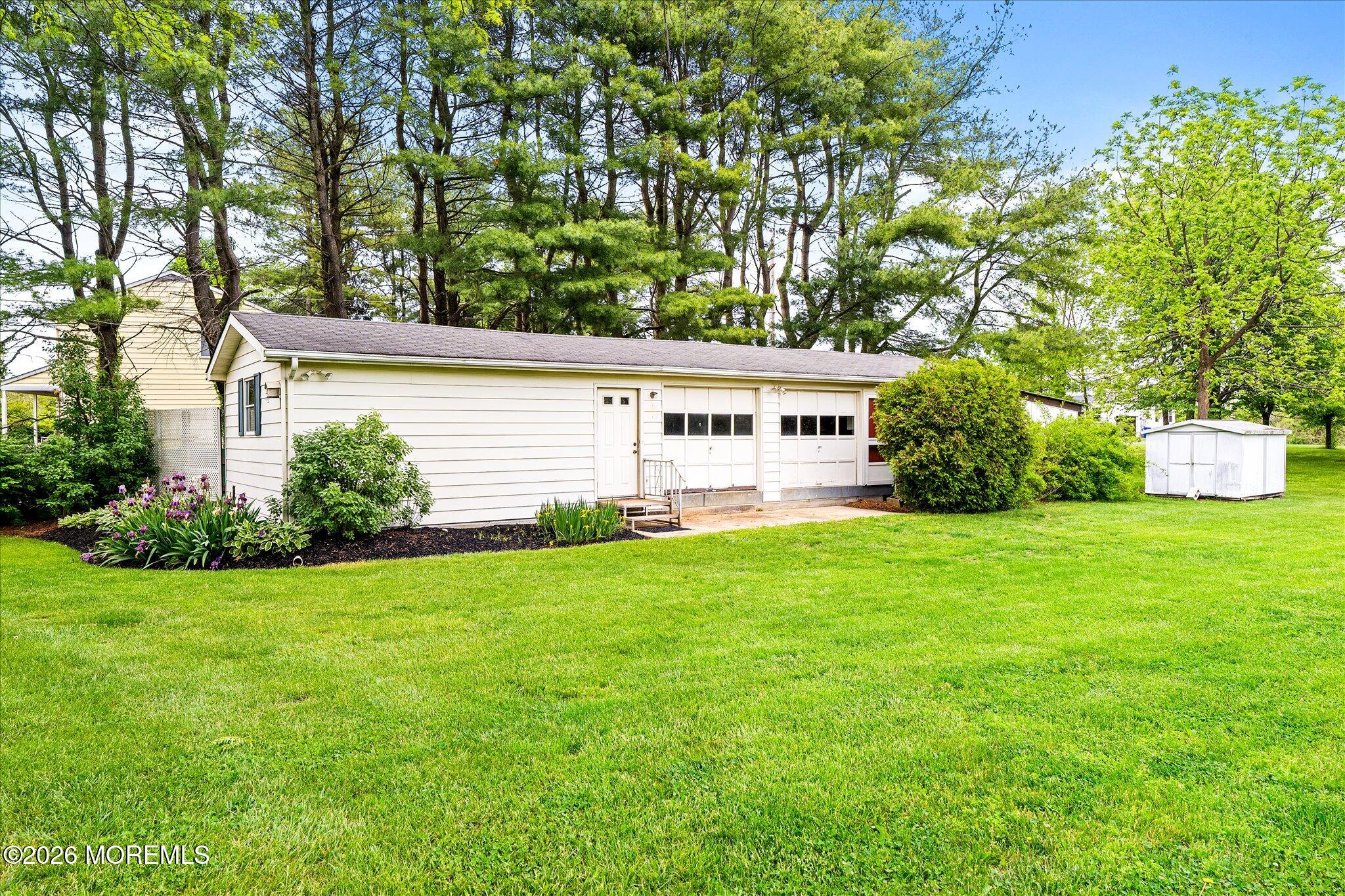 134 Schoolhouse Road Wrightstown NJ 08562