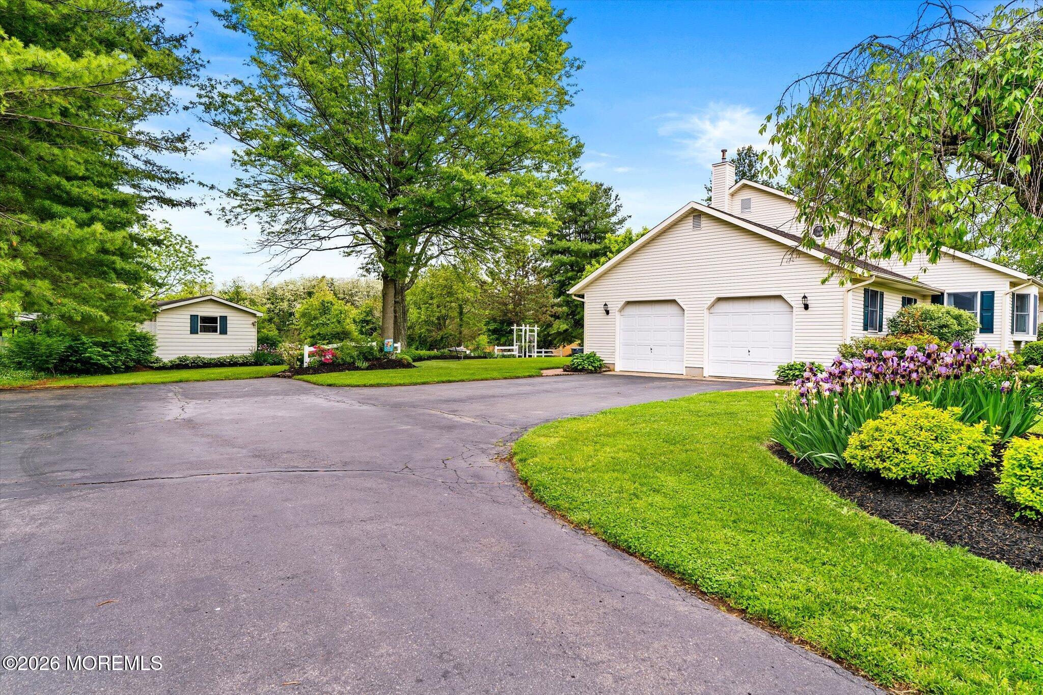 134 Schoolhouse Road Wrightstown NJ 08562