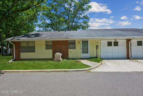 133D Farrington Court Lakewood NJ 08701