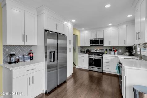 14 Riveredge Road Tinton Falls NJ 07724
