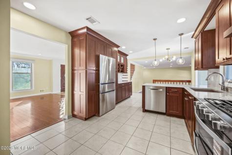 27 Meadow Lane Marlboro NJ 07746