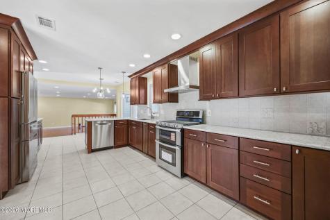 27 Meadow Lane Marlboro NJ 07746
