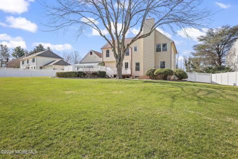 27 Meadow Lane Marlboro NJ 07746