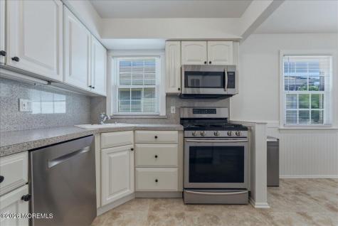 25-27 W 6th Street Bayonne NJ 07002