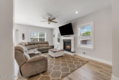 406 Nixon Avenue Bayville NJ 08721