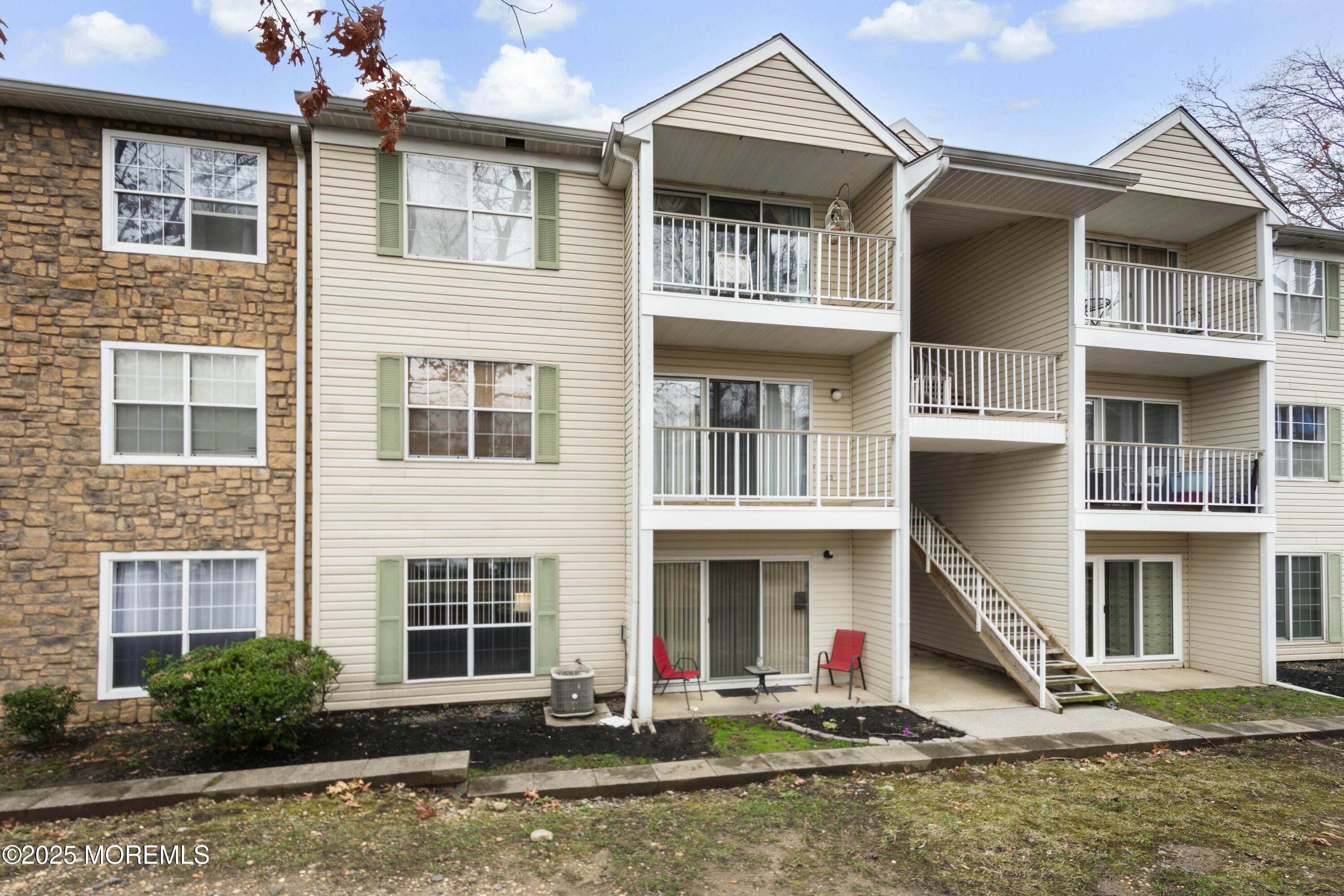 Hamilton NJ, 65 Mulberry Court