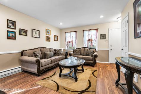 24 Calle De Elvira Freehold NJ 07728