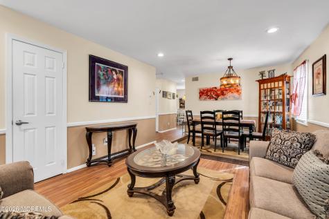 24 Calle De Elvira Freehold NJ 07728