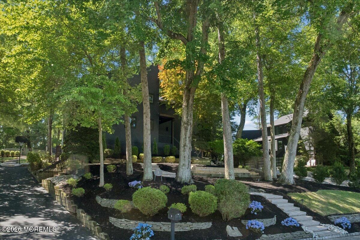 5 Eli Circle Morganville NJ 07751