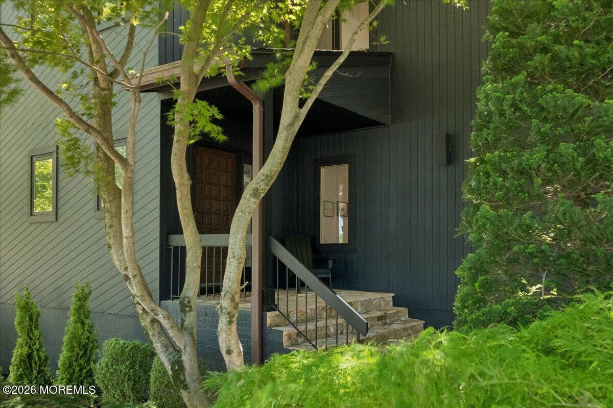 5 Eli Circle Morganville NJ 07751
