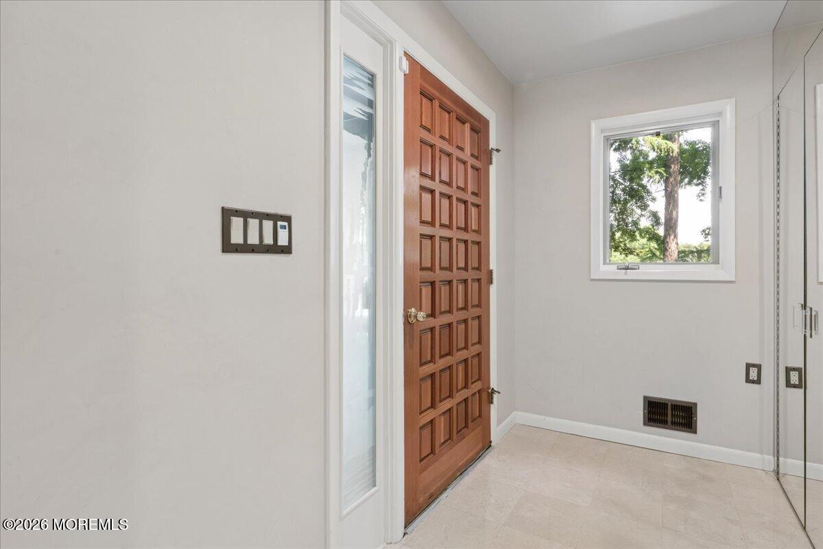 5 Eli Circle Morganville NJ 07751