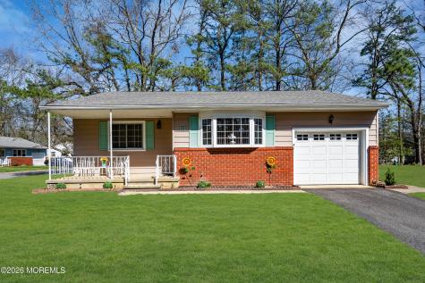 13 Michigan Avenue Whiting NJ 08759
