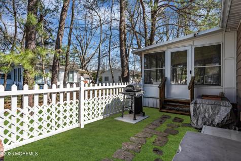 13 Michigan Avenue Whiting NJ 08759